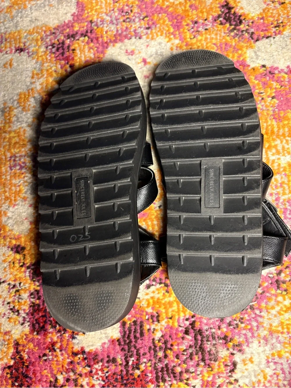 Sincerely Jules Daring Black Platform Gladiator Sandals – Women’s 8.5